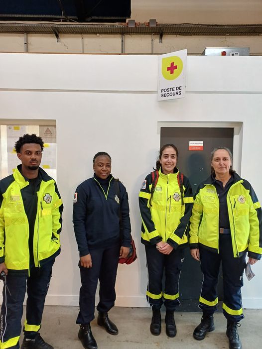 C&rsquo;est une fin de journée pour nos secouristes qui ont fini leur intervention pour aujourd&rsquo;hui au @salonmarjolaine .
  I…