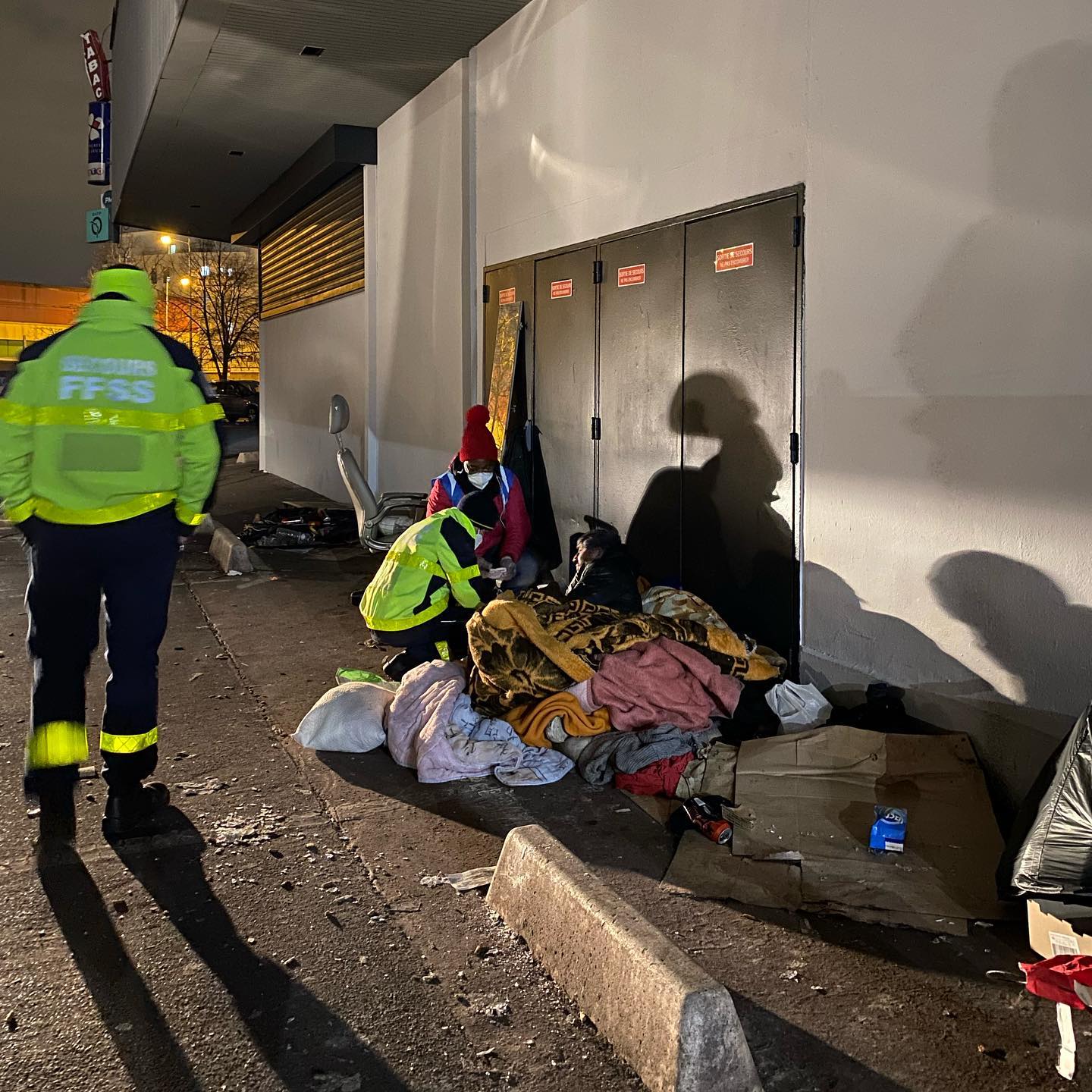 Les maraudes continuent tous les mardis et jeudis soir à la Courneuve Les bénévoles de la FFSS 75 – AMNS et du Secours p…