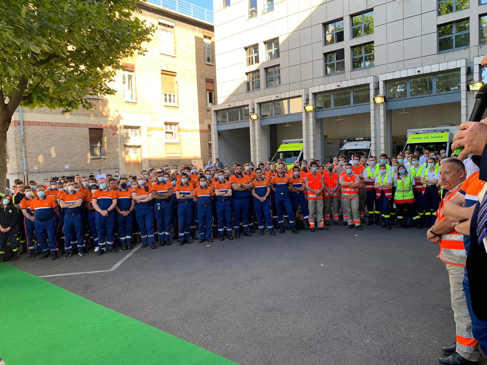 [REMERCIEMENTS]
 Certains de nos bénévoles FFSS National étaient présents hier soir au SAMU de PARIS afin de remercier l…