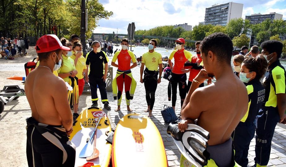 Samedi 5 Septembre : journée sur le bassin de la Villette  Photo en plein briefing pour l’#edfaquachallengeparis . Crédi…